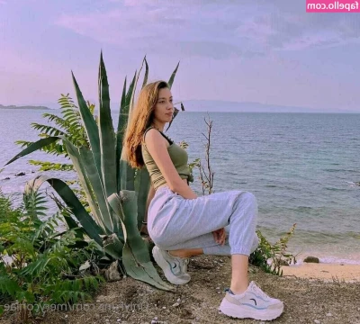 meryconlae - I'd like to play with something of yours 👅