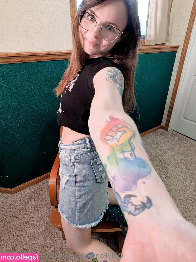 yourfreefayefantasy - I love having a place to fully express my sexual side ❤️ Thank