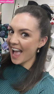 Laura Tobin [ laura-tobin ] - Cum on me   I know you want me baby boy I want you to eat me     