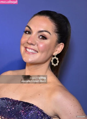 Laura Tobin [ laura-tobin ] - oh my gooooddddddd! @kristenscott gives SUCH good head 🥵 they