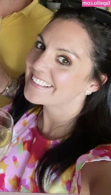 Laura Tobin [ laura-tobin ] - Happy Sunday  What s your favorite thing to do before getting your