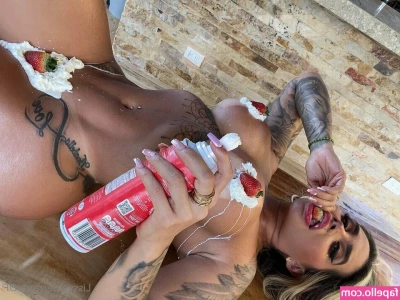 lissvalderrama19 - My perky little nipples, can you play with them 😋