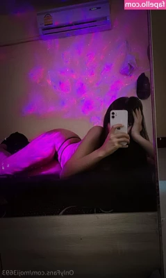 Moji3693 - Are you coming over? 😏