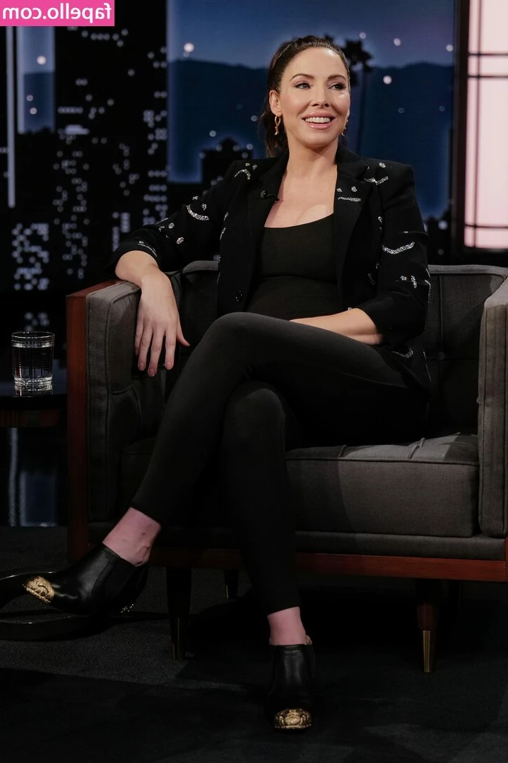 Whitney Cummings [ whitney-cummings ] - Black
