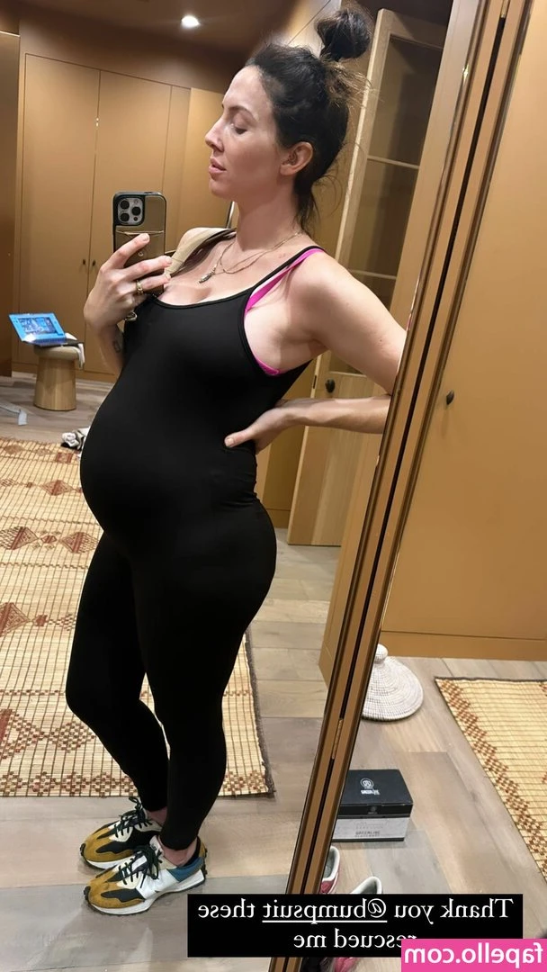 Whitney Cummings [ whitney-cummings ] - I had a great workout today. Wanna be my workout buddy? 😜