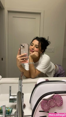 lilliandelaney19 - Don t mind me  just dancing naked in my room while smoking oui d