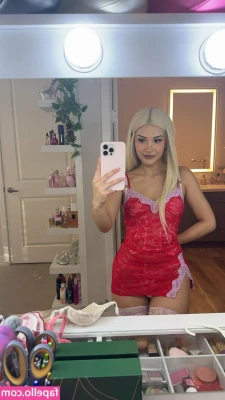 lilliandelaney19 - Would you like some CAKE