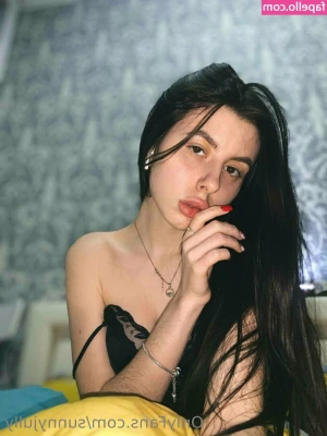 sunnyjully - Duro me rompe el 🍑🔥