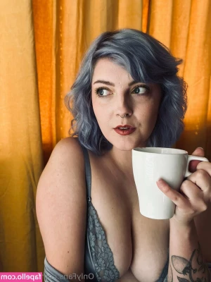 syd_spicy [ syd-spicy ] - I’m available for sexting fun and lots of filthy pictures tonight!