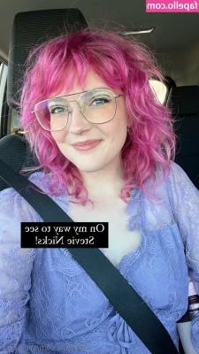 syd_spicy [ syd-spicy ] - Who s going to help a gal get a new pedi   you can help choose my