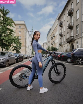 Natalia Karczmarczyk [ natalia-karczmarczyk ] - Who wants next game?