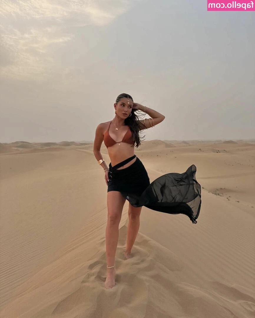 Natalia Karczmarczyk [ natalia-karczmarczyk ] - I m missing summer anyone else