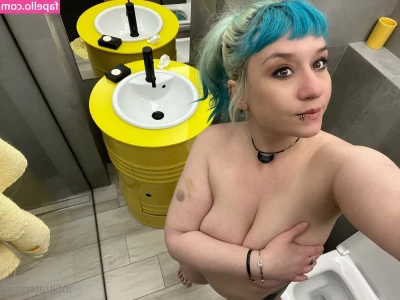 Proxy Paige [ proxy-paige ] - Blew my morning load hard today