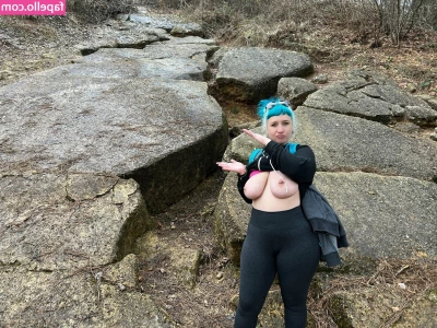 Proxy Paige [ proxy-paige ] - It s almost time to sign up for this year s NYE swinger party  I m so