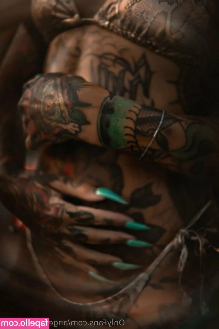 Angela Mazzanti [ angela-mazzanti-1 ] - Hello my favorite fan I'm so happy to see you and that's why I want part 1