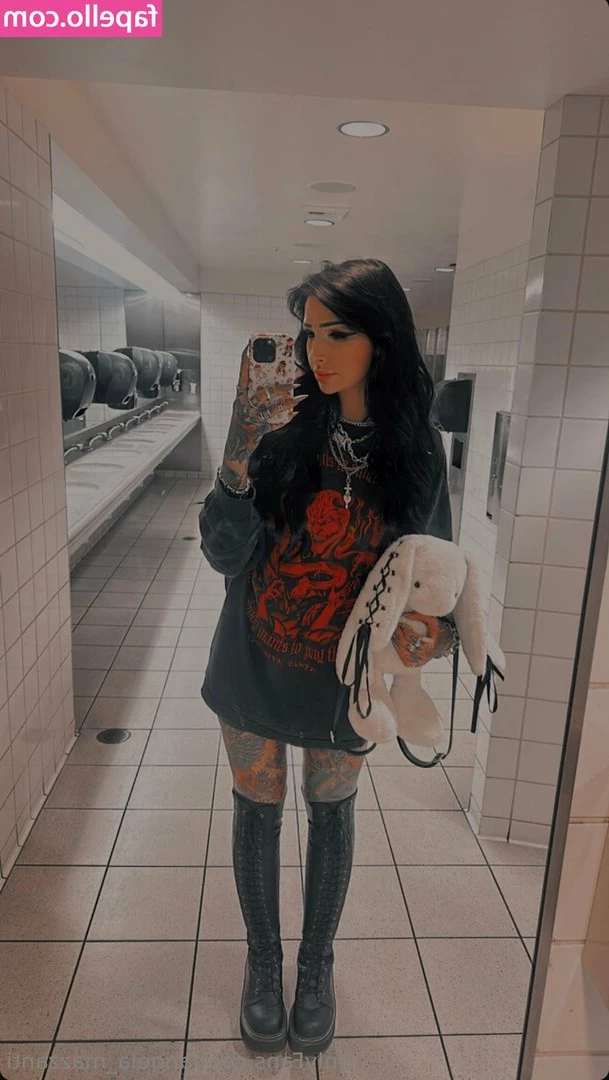 Angela Mazzanti [ angela-mazzanti-1 ] - So let s say I did a  raffle  to pick someone to do a partner video