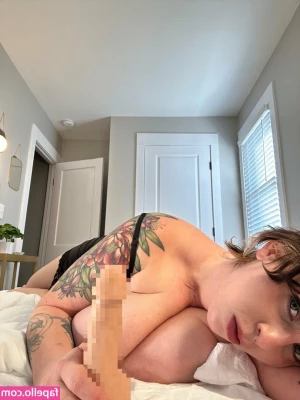 QTsnack [ qtsnack-34 ] - I wanna cum so bad bb, will you help me? 😘