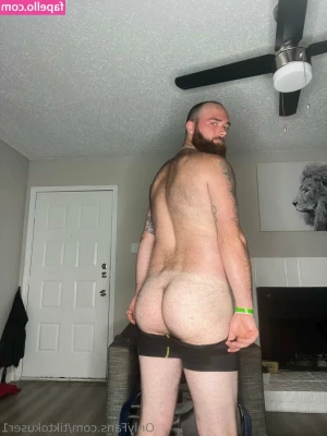 tiktokuser1 - come lick it