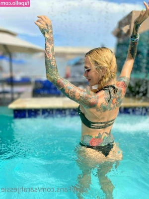 Sarah Jessie [ sarah-jessie ] - Laying out again