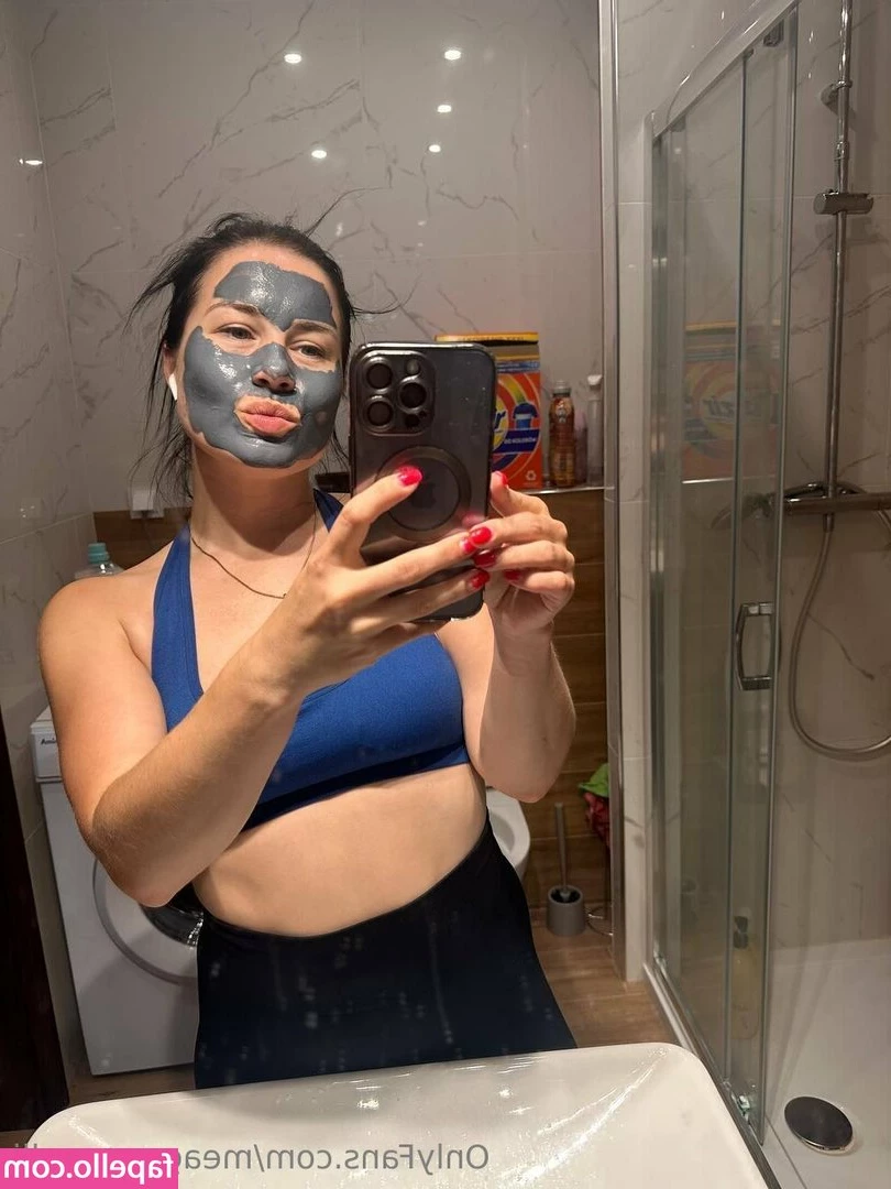 meganscrazyworld - Yoga poses/big toy/tons of squirting  14:24  I used a realllyyy big