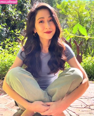 Mina Kimes [ mina-kimes ] - Here is a beautiful sexy view 😈
