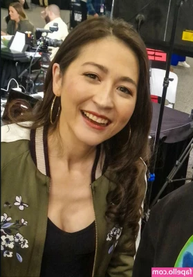 Mina Kimes [ mina-kimes ] - Yes, I know the finger, Goose. 😉
