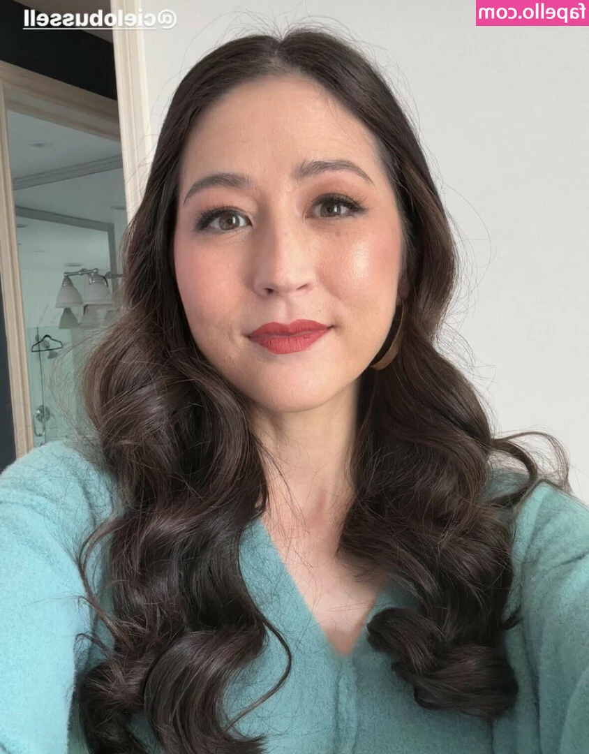 Mina Kimes [ mina-kimes ] - My December     Winner - Hottie in the Kitchen    bubblespopbaby  