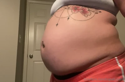 bigbellyburp - Hey Babes, happy Sunday! 💋 Thank you all for your support, it