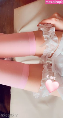 vikneskafree - happy Friday 💦 like my outfit?