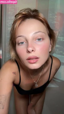 mollyxmoore [ mollyxmoore-1 ] - https onlyfans com danaeweed  Me gustan las fotos a la luz del indoor