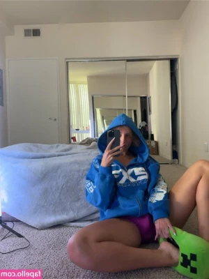 mollyxmoore [ mollyxmoore-1 ] - Short vid compilation   Doggy pov short   Stella riding the cock pov