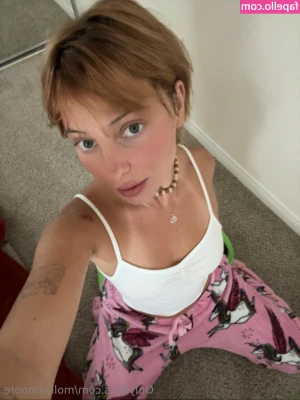 mollyxmoore [ mollyxmoore-1 ] - Sunny day  feet