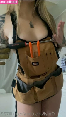 Lexxxiii727 [ lexxxiii727-1 ] - Nothing bad will happen to you, if you come a little closer. 😉