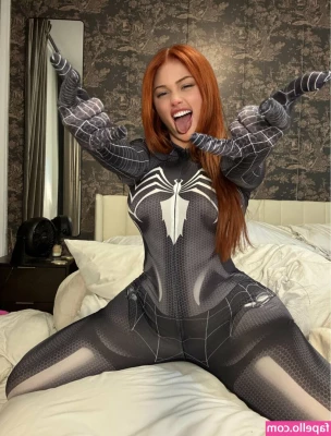 sweetkittyrose - We took a video while they were taking too long on set today and you