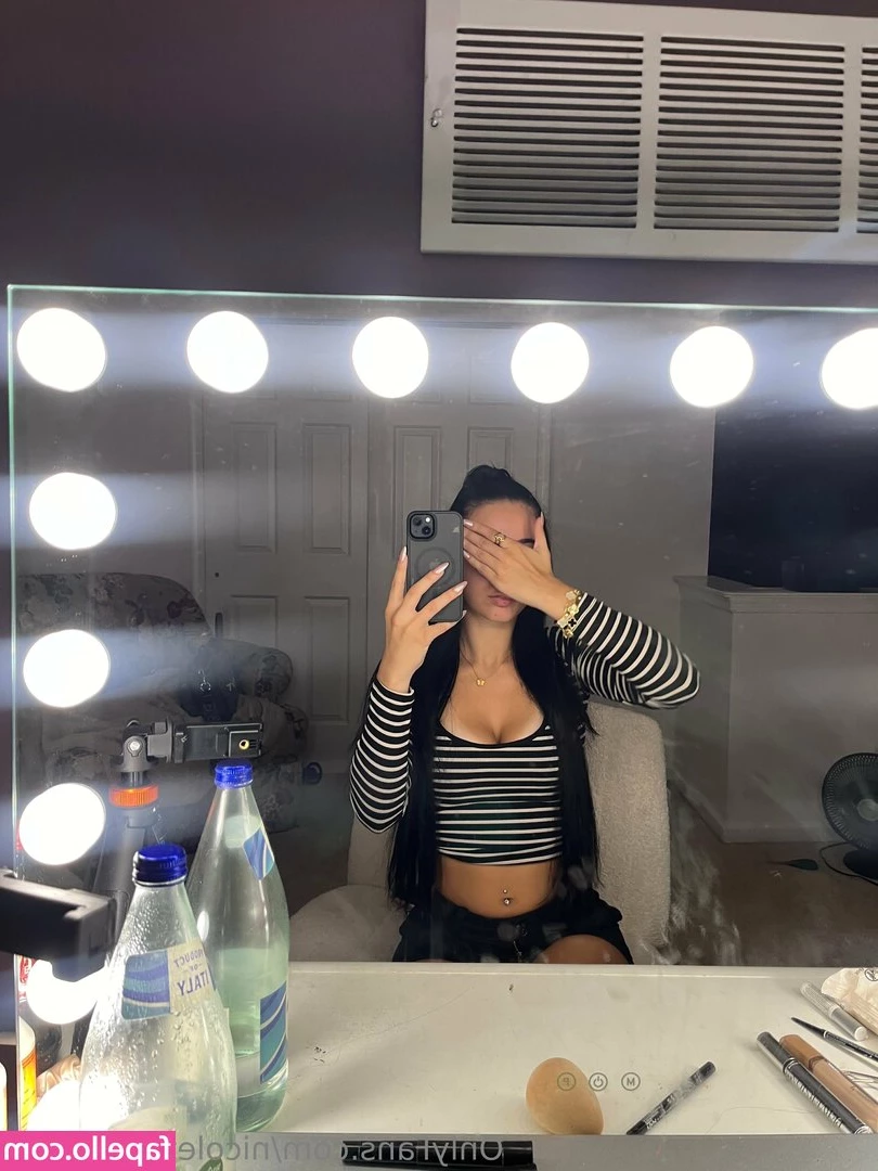 nicoletaylor2105 [ nicoletaylor2105-1 ] - it speaks for itself