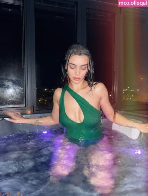 Kübra Miranda Çamlıbel [ kubra-miranda-camlibel ] - Happy #MoneyshotMonday, boys 🥰  Is this the hottest one so far? I