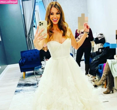 Cheryl Scott [ cheryl-scott ] - Short p*ss video tomorrow!💕 part 1