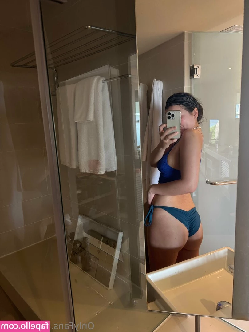 imava - Nearly dropped my phone in the bath again haha