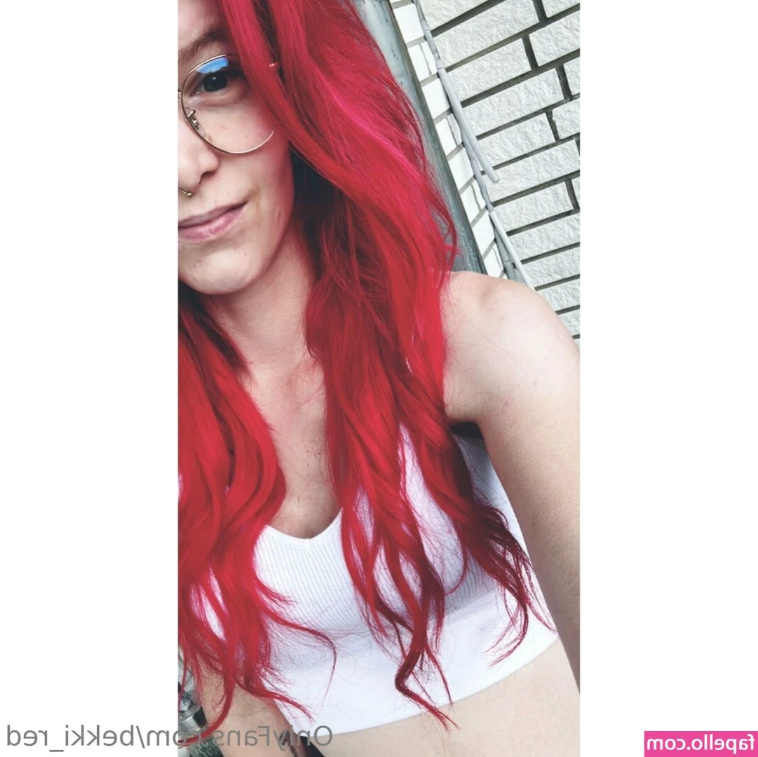 bekki_red [ bekki-red ] - Happy Friday lovelies! Any plans for the weekend?