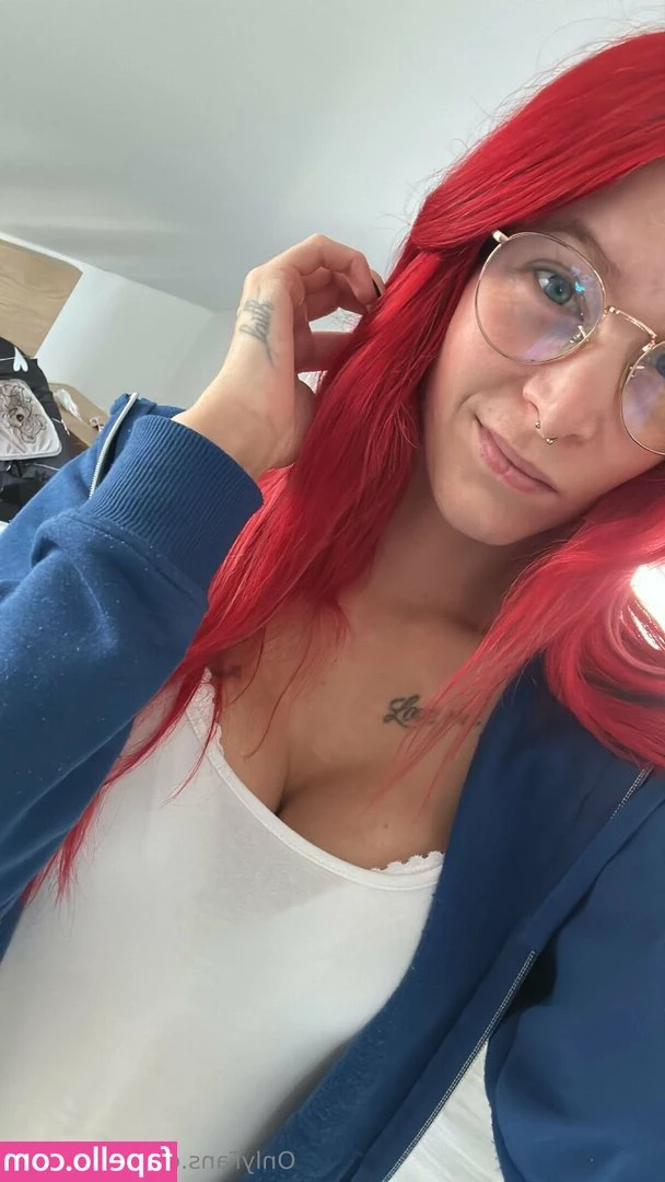 bekki_red [ bekki-red ] - Aproveche que quede sola para jugar y hacer un rico squirt 💦💦