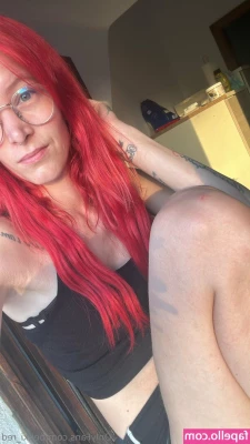 bekki_red [ bekki-red ] - What are you up to right now? 😘
