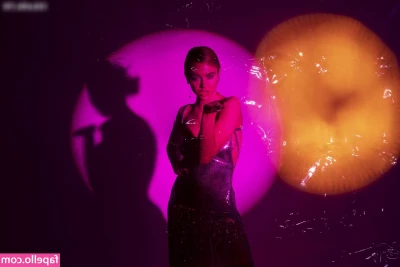 Delilah Hamlin [ delilah-hamlin ] - Surprise photos clips  The free photo is how i look tonight the