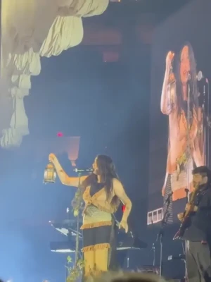 Noah Cyrus [ noah-cyrus ] - Hey everyone! We're considering sharing more gay/bisex content here.