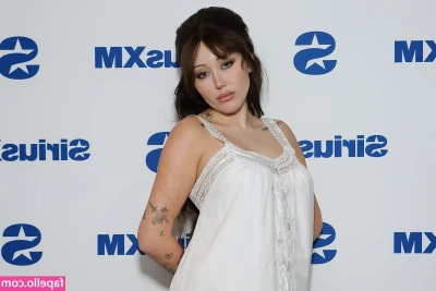 Noah Cyrus [ noah-cyrus ] - Yummmm ;)