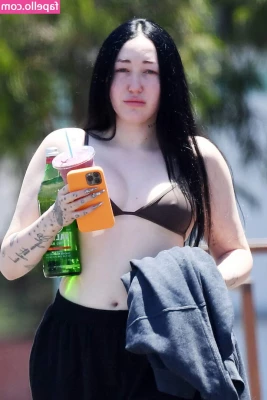 Noah Cyrus [ noah-cyrus ] - Just checking in  how s everyone day going