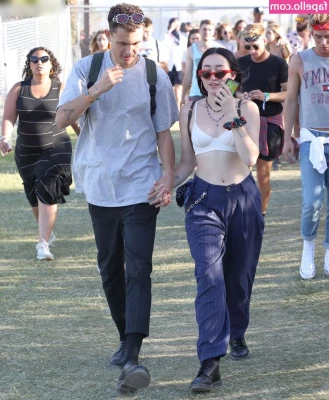 Noah Cyrus [ noah-cyrus ] - Tip if you want to see the extra sexy pic from this set 💙