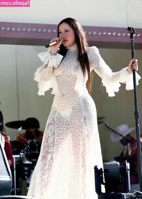 Noah Cyrus [ noah-cyrus ] - Soapy          s