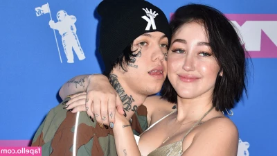 Noah Cyrus [ noah-cyrus ] - does this pic make anyone else want cake or is it just me