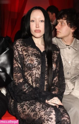 Noah Cyrus [ noah-cyrus ] - Too sexy to pass up