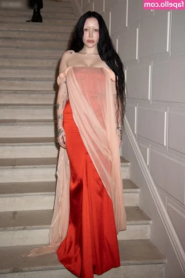 Noah Cyrus [ noah-cyrus ] - XOXO